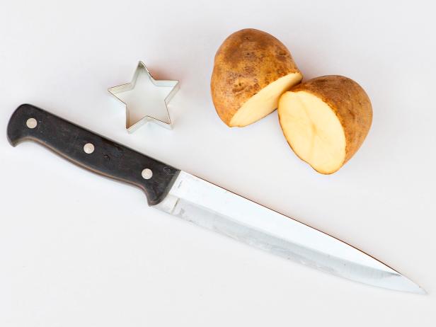CI-Jessica-downey-Photo_potato-stamper-tools_s4x3 CI-Jessica-downey-Photo_potato-stamper-tools_s4x3