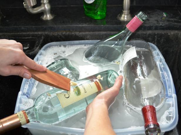 Original-Joanne-Palmisano-Memory-bottle-cleaning_4x3 Original-Joanne-Palmisano-Memory-bottle-cleaning_4x3