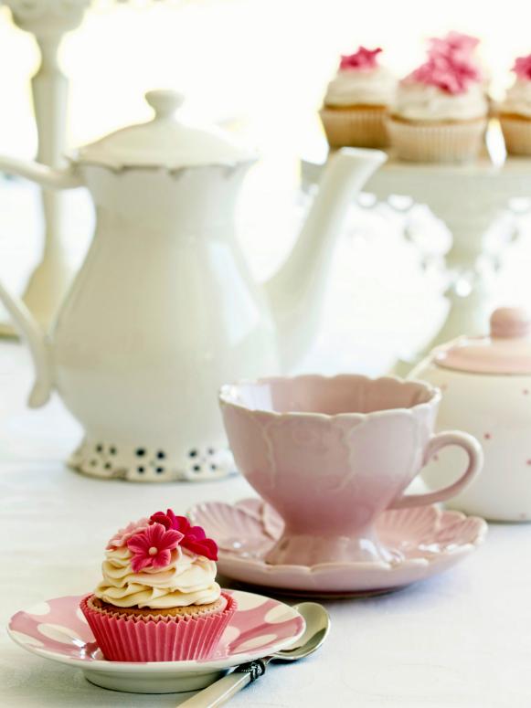 TS-153873399_Pink-Afternoon-Tea-Cupcake_3x4 TS-153873399_Pink-Afternoon-Tea-Cupcake_3x4