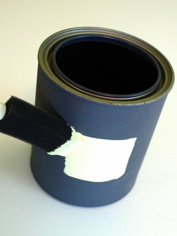 CI-Tiffany-Threadgould_paint-can-herb-planters-paint_s3x4 CI-Tiffany-Threadgould_paint-can-herb-planters-paint_s3x4