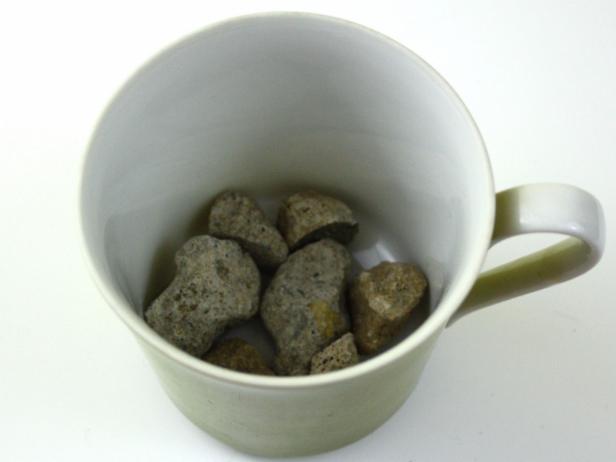 CI-Tiffany-Threadgould_teacup-flowerpot-step3_s3x4 CI-Tiffany-Threadgould_teacup-flowerpot-step3_s3x4