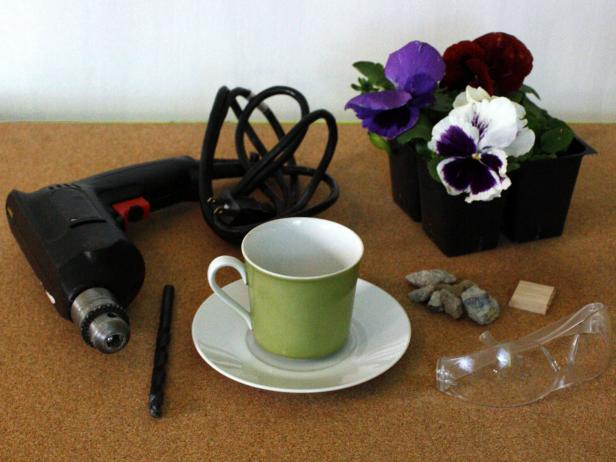 CI-Tiffany-Threadgould_teacup-flowerpots-materials2_s4x3 CI-Tiffany-Threadgould_teacup-flowerpots-materials2_s4x3
