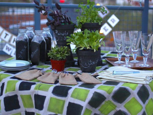 CI-Manvi-Drona_table-setting-herbs_4x3 CI-Manvi-Drona_table-setting-herbs_4x3