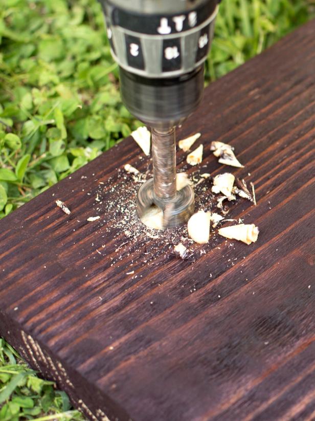 Orginal-Chandelier-Made-From-Wine-Bottles_drilling-plank_3x4 Orginal-Chandelier-Made-From-Wine-Bottles_drilling-plank_3x4