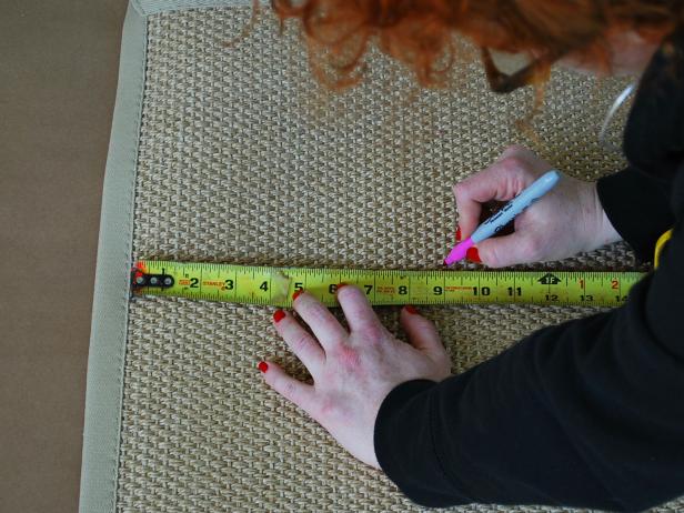 Original-Paiinted-Sisal-Rug_Measuring-for-stripes2_4x3 Original-Paiinted-Sisal-Rug_Measuring-for-stripes2_4x3