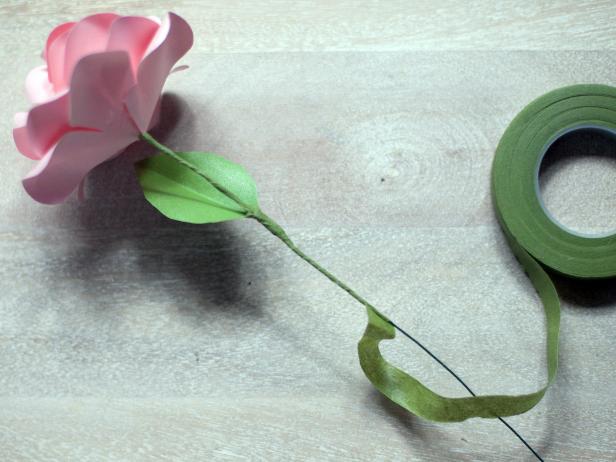 CI-Lia-Griffith_Paper-Roses-tape-leaf-step12_4x3 CI-Lia-Griffith_Paper-Roses-tape-leaf-step12_4x3