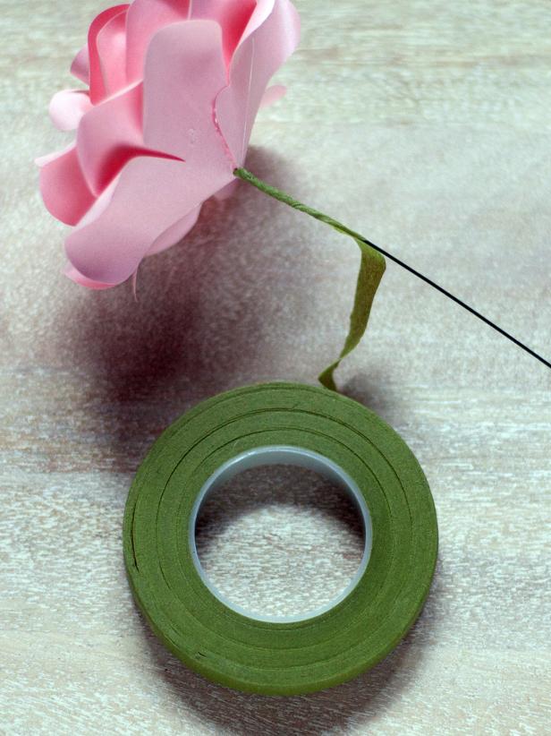 CI-Lia-Griffith_Paper-Roses-tape-wire-step11_3x4 CI-Lia-Griffith_Paper-Roses-tape-wire-step11_3x4