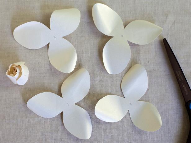 CI-Lia-Griffith_Gardenia-cut-petal-marry-pieces-Step10_4x3 CI-Lia-Griffith_Gardenia-cut-petal-marry-pieces-Step10_4x3