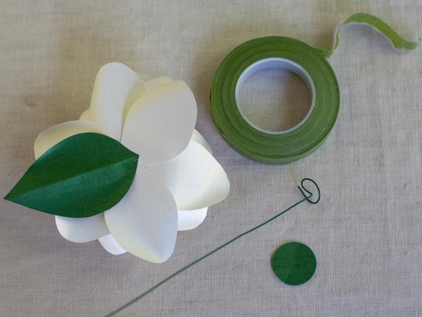 CI-Lia-Griffith_Gardenia-wire-stem-Step18_4x3 CI-Lia-Griffith_Gardenia-wire-stem-Step18_4x3