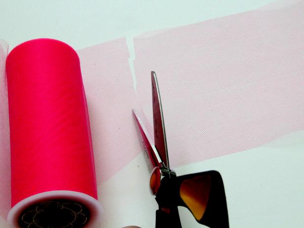 CI-Jess-Abbott_Tulle-Tutu-sew-cut-tulle-Step2_4x3 CI-Jess-Abbott_Tulle-Tutu-sew-cut-tulle-Step2_4x3
