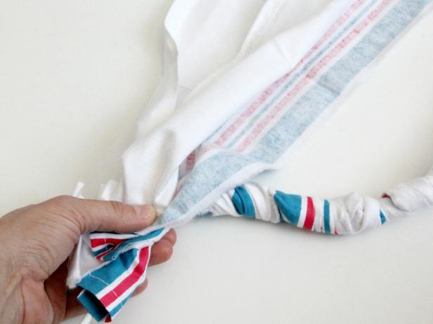 CI-Jess-Abbott_Baskets-made-from-baby-blankets-add-more-fabric-step9_4x3 CI-Jess-Abbott_Baskets-made-from-baby-blankets-add-more-fabric-step9_4x3