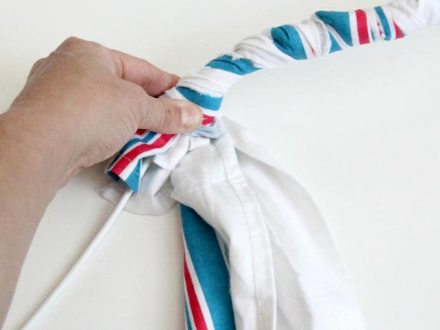 CI-Jess-Abbott_Baskets-made-from-baby-blankets-continue-wrapping-fabric-step11_4x3 CI-Jess-Abbott_Baskets-made-from-baby-blankets-continue-wrapping-fabric-step11_4x3