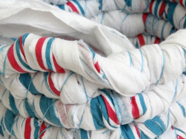 CI-Jess-Abbott_Baskets-made-from-baby-blankets-end-wrapping-step23_4x3 CI-Jess-Abbott_Baskets-made-from-baby-blankets-end-wrapping-step23_4x3
