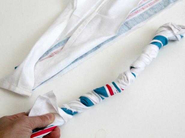 CI-Jess-Abbott_Baskets-made-from-baby-blankets-fabric-wrapped-around-cord-step8_4x3 CI-Jess-Abbott_Baskets-made-from-baby-blankets-fabric-wrapped-around-cord-step8_4x3