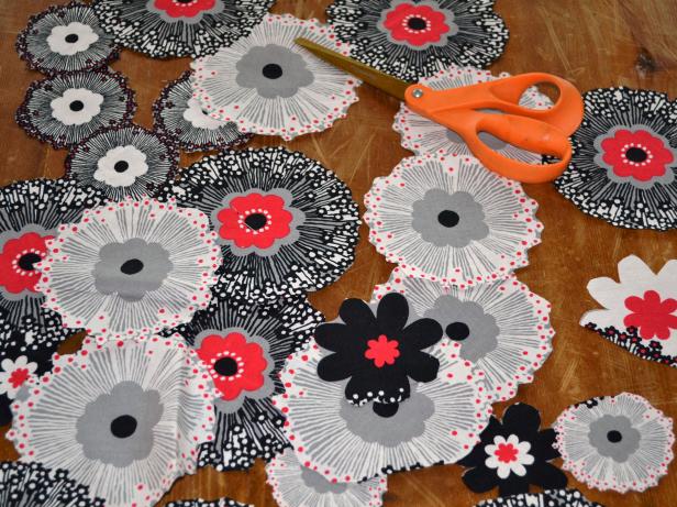 Original-fabric-dresser_cut-out-flowers-step4_4x3 Original-fabric-dresser_cut-out-flowers-step4_4x3