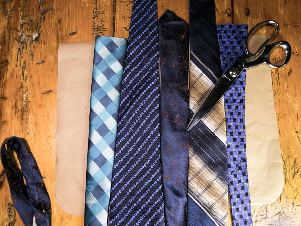 Original_Necktie-Totebag-lay-ties-out-on-template-step2_h Original_Necktie-Totebag-lay-ties-out-on-template-step2_h