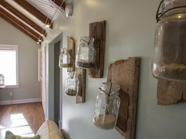 5 Ways to Age Wood for a Weathered Look| Aged Wood, Aged Wood Look, Aged Wood DIY, Weathered Wood DIY, Weathered Wood Stain, DIY Weathered Wood Stain Projects, DIY Weathered Wood Paint, DIY Projects, DIY Home #AgedWood #AgedWoodLook #AgedWoodDIY #WeatheredWoodDIY
