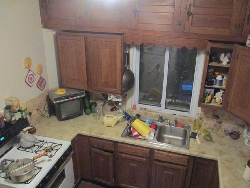 Worst Kitchen in America: Haunted Kitchen | DIY
