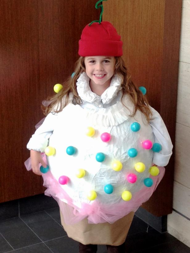 CI-ManviDrona-Ice-cream-cone-Halloween-costume_v CI-ManviDrona-Ice-cream-cone-Halloween-costume_v