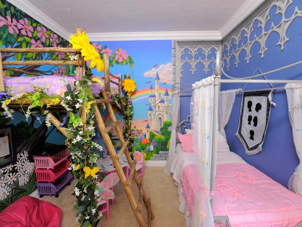 HMHGDS12_Girls-bedroom-Cinderella-castle_h HMHGDS12_Girls-bedroom-Cinderella-castle_h