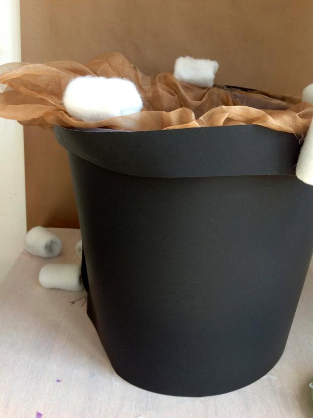 CI-ManviDrona_Hot-Chocolate-Halloween-Costume-add-marshmallows9_v CI-ManviDrona_Hot-Chocolate-Halloween-Costume-add-marshmallows9_v