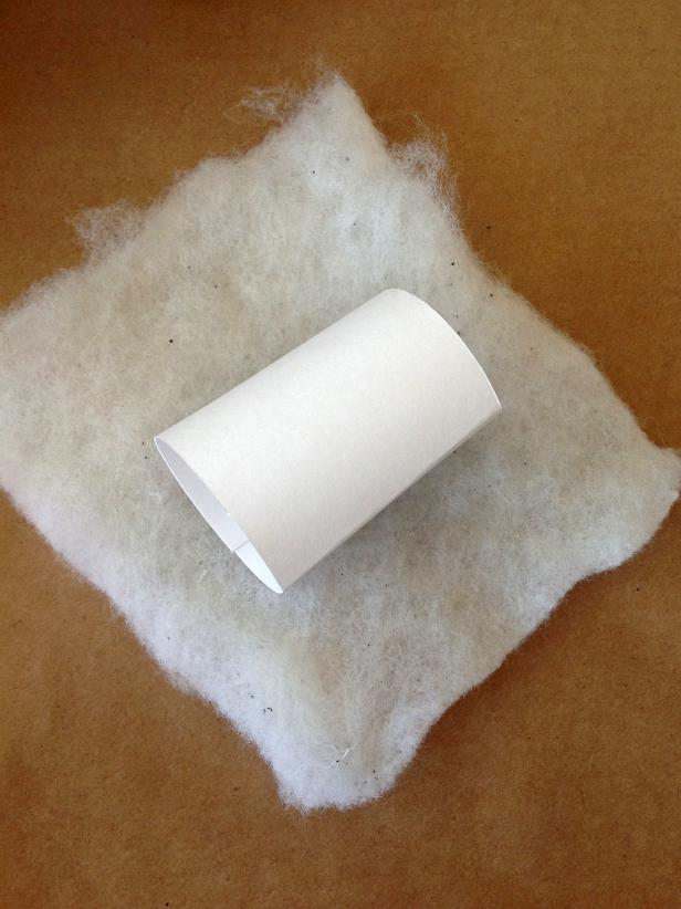 CI-ManviDrona_Hot-Chocolate-Halloween-Costume-roll-paper-marshmallows7_h CI-ManviDrona_Hot-Chocolate-Halloween-Costume-roll-paper-marshmallows7_h