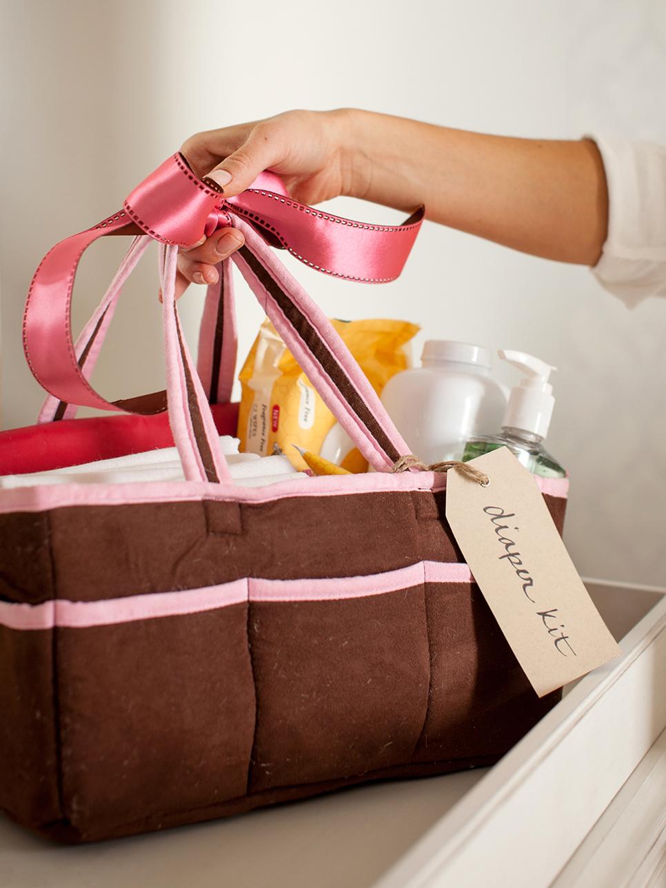 6 DIY Baby Shower Gift Kit Ideas | DIY