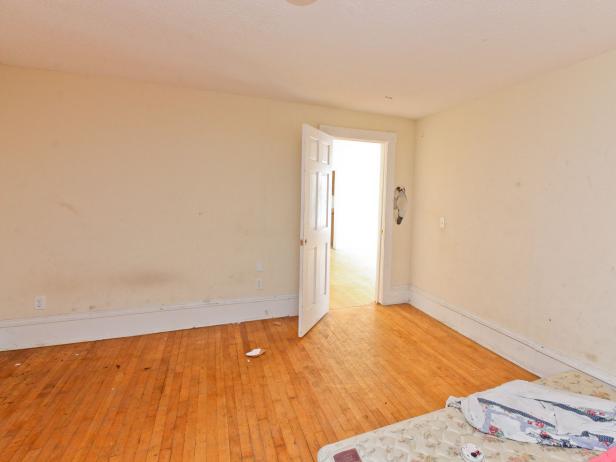 BP_DRHA401__Rehab-Addict-4th-Street-bedroom-before-h BP_DRHA401__Rehab-Addict-4th-Street-bedroom-before-h