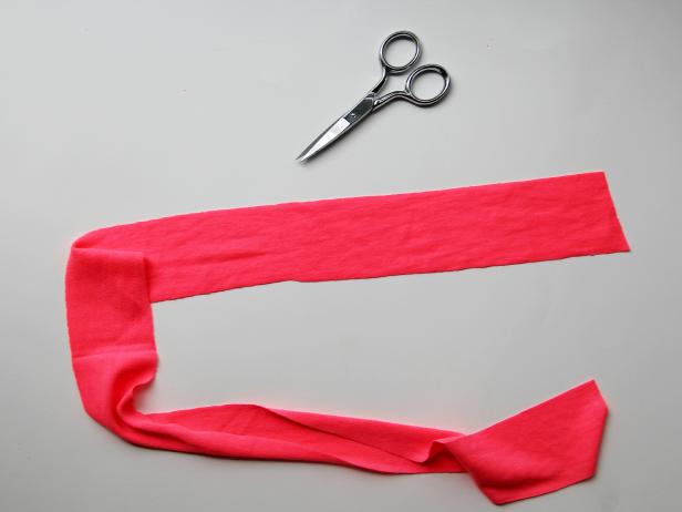 CI-Jess-Abbott_Ruffled-Butt-Onesie-cut-strips4_h CI-Jess-Abbott_Ruffled-Butt-Onesie-cut-strips4_h