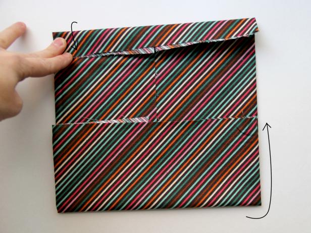 CI-Jess-Abbott_bow-tie-suspenders-onesie-bowtie-fabric-fold9_h CI-Jess-Abbott_bow-tie-suspenders-onesie-bowtie-fabric-fold9_h