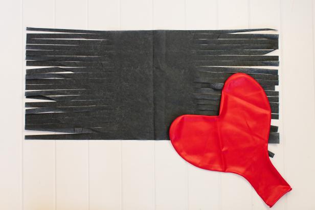 CI_TomKat-Studio-Teen-Valentines-Day-Heart-Balloon-Cut-Paper_s4x3 CI_TomKat-Studio-Teen-Valentines-Day-Heart-Balloon-Cut-Paper_s4x3