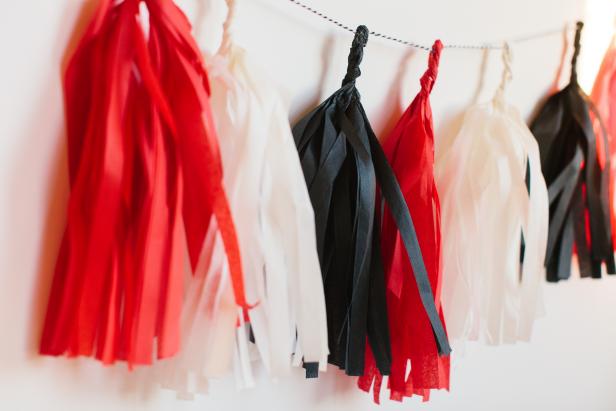 CI_TomKat-Studio-Teen-Valentines-Day-Heart-Balloon-String-Tassel_s4x3 CI_TomKat-Studio-Teen-Valentines-Day-Heart-Balloon-String-Tassel_s4x3