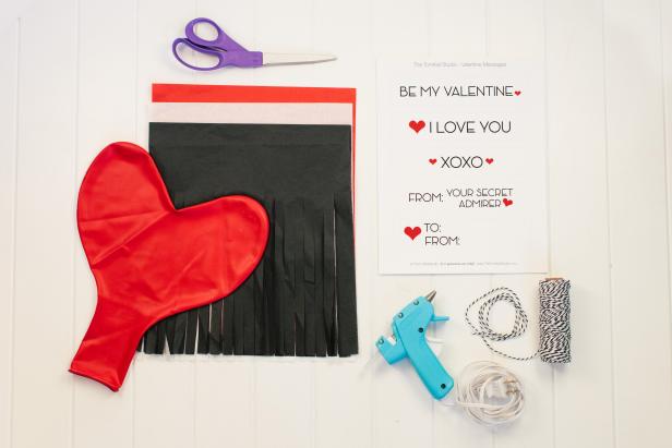 CI_TomKat-Studio-Teen-Valentines-Day-Heart-Balloon-Tools-and-Materials_s4x3 CI_TomKat-Studio-Teen-Valentines-Day-Heart-Balloon-Tools-and-Materials_s4x3