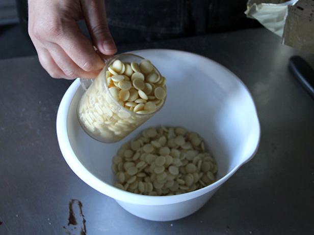 CI-Ellen-Foord_Dulce-De-Leche-Spoons-step3_h CI-Ellen-Foord_Dulce-De-Leche-Spoons-step3_h