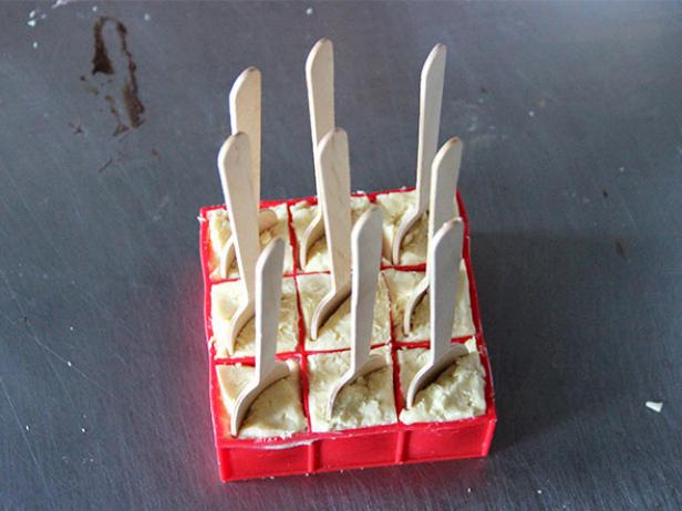 CI-Ellen-Foord_Dulce-De-Leche-Spoons-step6_h CI-Ellen-Foord_Dulce-De-Leche-Spoons-step6_h