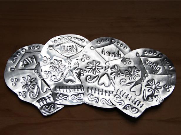 CI-Ellen-Foord_Candy-Skull-Placecards-Step-7_h CI-Ellen-Foord_Candy-Skull-Placecards-Step-7_h