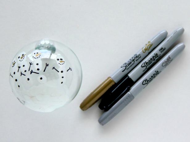 CI-Jess-Abbott_Christmas-ornament-fingerprint-snowmen-step4_h CI-Jess-Abbott_Christmas-ornament-fingerprint-snowmen-step4_h