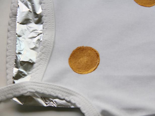 CI-Jess-Abbott_Gold-polka-dot-onesies-dot-done_h CI-Jess-Abbott_Gold-polka-dot-onesies-dot-done_h