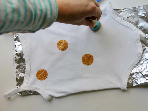 CI-Jess-Abbott_Gold-polka-dot-onesies-stamp-dots_h CI-Jess-Abbott_Gold-polka-dot-onesies-stamp-dots_h