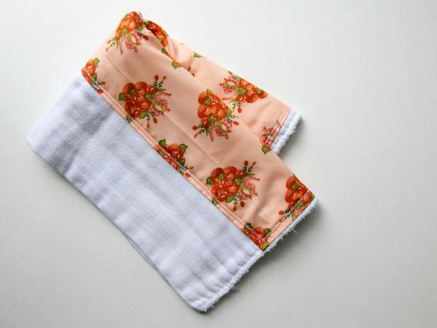 CI-Jess-Abbott_Embellished-burp-cloths-sew-fabric8_h CI-Jess-Abbott_Embellished-burp-cloths-sew-fabric8_h