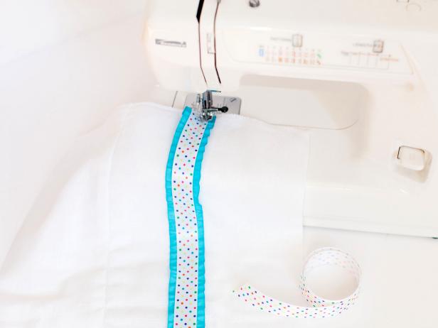 CI-Rennai-Hoefer_burp-cloths-sew-ribbon_h CI-Rennai-Hoefer_burp-cloths-sew-ribbon_h