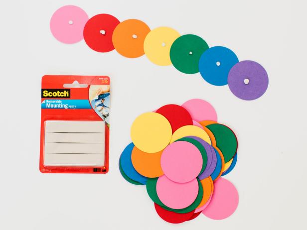 CI-Rennai-Hoefer_confetti-wall-putty-on-dots_h CI-Rennai-Hoefer_confetti-wall-putty-on-dots_h