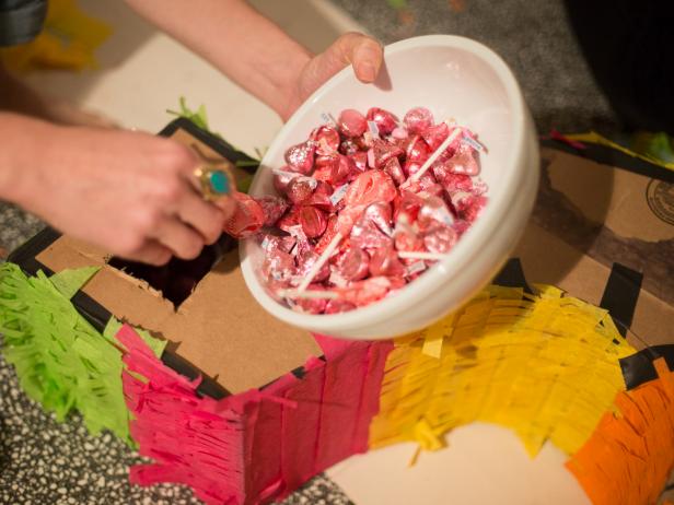 CI-Michelle-Kim_Pinata-Gender-Reveal-add-candy9_h CI-Michelle-Kim_Pinata-Gender-Reveal-add-candy9_h