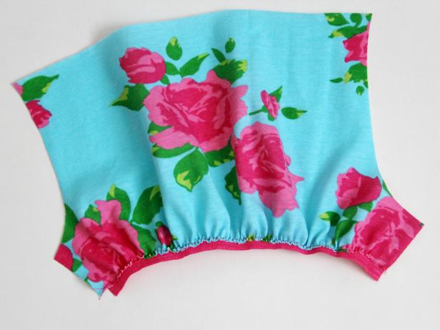 CI-Jess-Abbott_Baby-Bloomers-after-sew-elastic-to-bloomer7_h CI-Jess-Abbott_Baby-Bloomers-after-sew-elastic-to-bloomer7_h