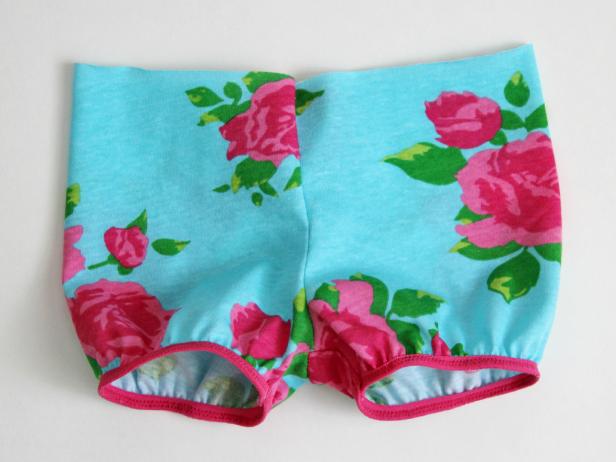 CI-Jess-Abbott_Baby-Bloomers-bottom-sewn13_h CI-Jess-Abbott_Baby-Bloomers-bottom-sewn13_h