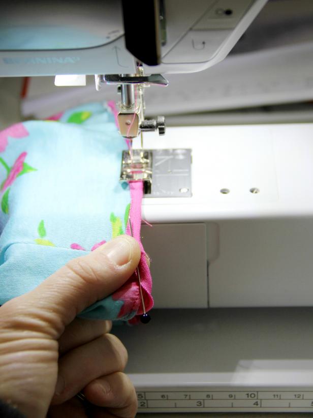 CI-Jess-Abbott_Baby-Bloomers-sew-top-elastic-to-bloomer16_v CI-Jess-Abbott_Baby-Bloomers-sew-top-elastic-to-bloomer16_v