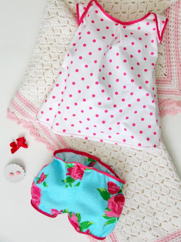 CI-Jess-Abbott_Baby-Bloomers3_h CI-Jess-Abbott_Baby-Bloomers3_h