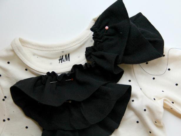 CI-Jess-Abbott_Ruffle-Neck-Onesie-wrap-around-should7_h CI-Jess-Abbott_Ruffle-Neck-Onesie-wrap-around-should7_h