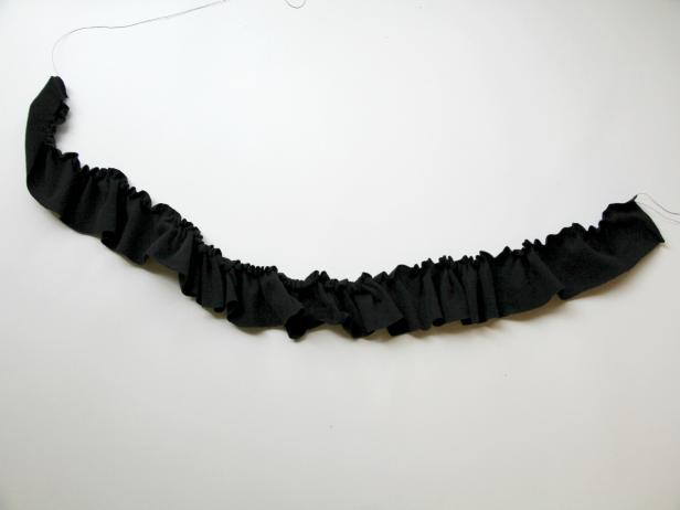 CI-Jess-Abbott_Ruffle-Neck-Onesie-gather-fabric-strip3_h CI-Jess-Abbott_Ruffle-Neck-Onesie-gather-fabric-strip3_h