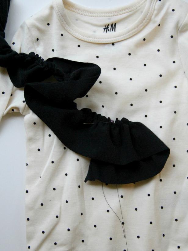 CI-Jess-Abbott_Ruffle-Neck-Onesie-overlapping-ruffles5_h CI-Jess-Abbott_Ruffle-Neck-Onesie-overlapping-ruffles5_h